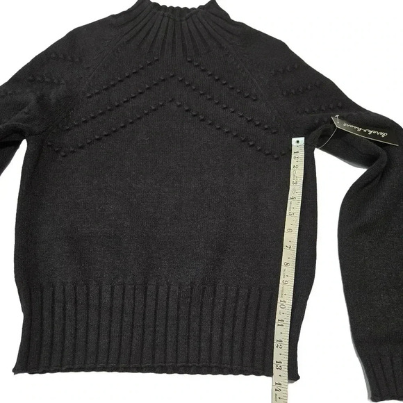 Elegant Black Mock Neck Knit Sweater - New with Tags - Picture 8 of 14